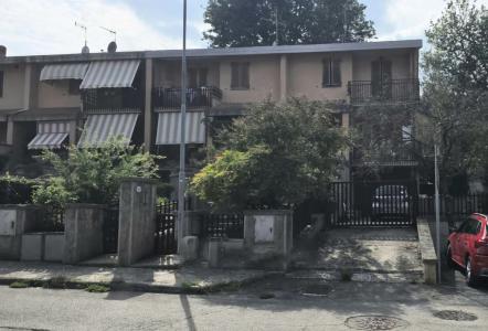 VILLA A SCHIERA VENDITA PERUGIA SAN MARTINO IN COLLE
