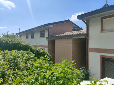 VILLA A SCHIERA VENDITA PERUGIA FERRO DI CAVALLO