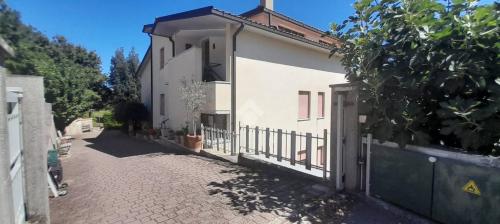 PORZIONE DI CASA VENDITA ACQUASPARTA