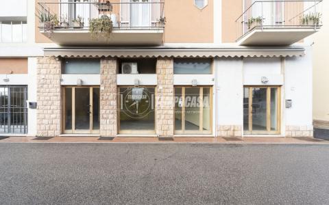 NEGOZIO VENDITA PERUGIA MONTEBELLO