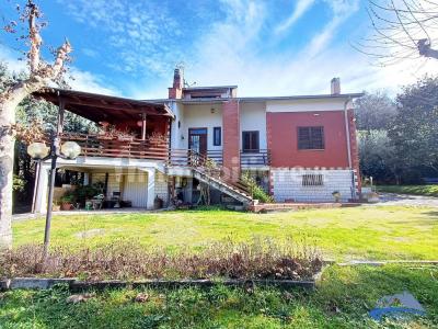 VILLA VENDITA STRONCONE