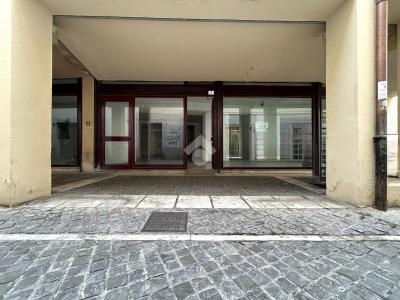NEGOZIO VENDITA TERNI CENTRO STORICO