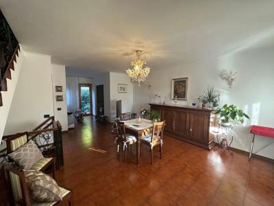 VILLA A SCHIERA VENDITA TERNI