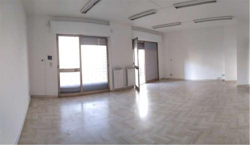 NEGOZIO AFFITTO PERUGIA STAZIONE
