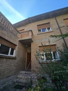 VILLA A SCHIERA VENDITA PERUGIA ELCE
