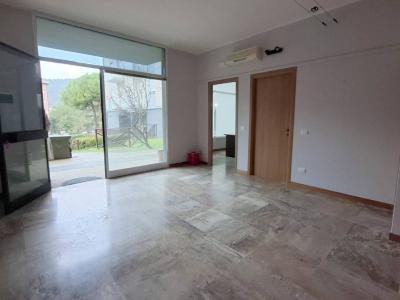 NEGOZIO VENDITA PERUGIA FERRO DI CAVALLO