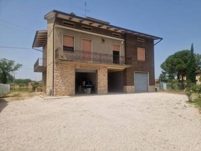 VILLA VENDITA DERUTA SANT'ANGELO DI CELLE