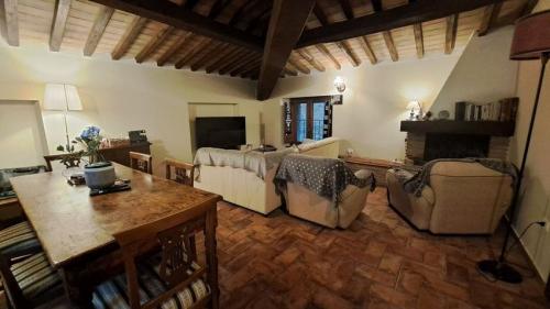 CASA INDIPENDENTE VENDITA COLLAZZONE