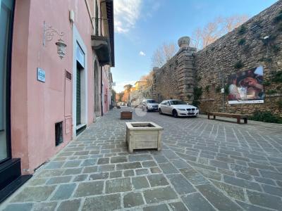 NEGOZIO AFFITTO ACQUASPARTA