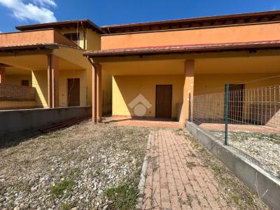 VILLA A SCHIERA VENDITA MONTECASTRILLI