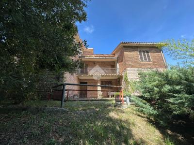 VILLA VENDITA MONTECASTRILLI