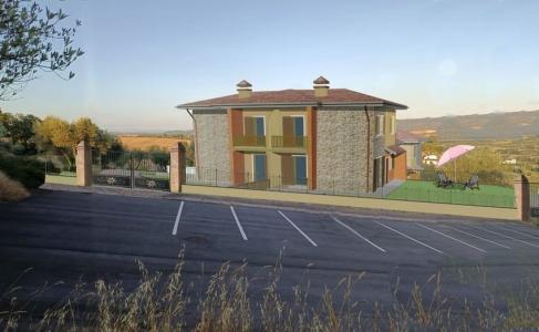 VILLA A SCHIERA VENDITA PANICALE