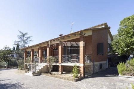 CASA INDIPENDENTE VENDITA PERUGIA MONTELAGUARDIA