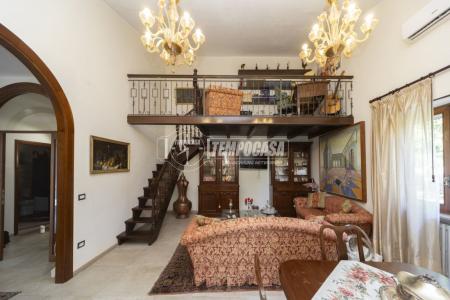 VILLA VENDITA PERUGIA MONTELAGUARDIA