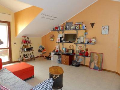 BILOCALE VENDITA TERNI BORGO RIVO