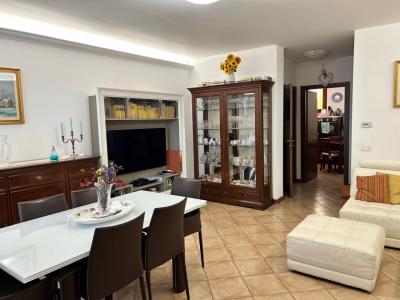 VILLA A SCHIERA VENDITA STRONCONE