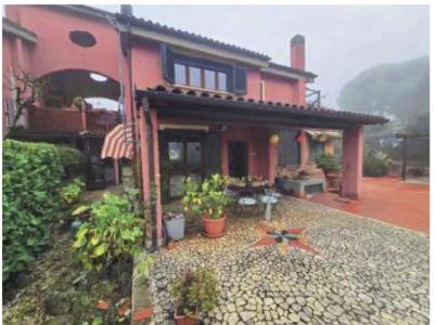 VILLA A SCHIERA VENDITA TERNI BORGO RIVO