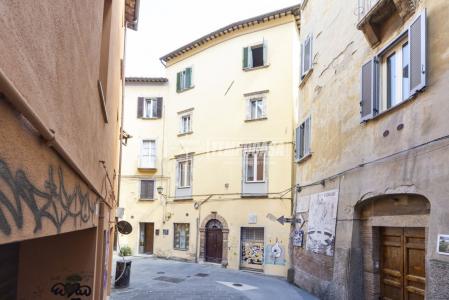 MONOLOCALE VENDITA PERUGIA CENTRO STORICO