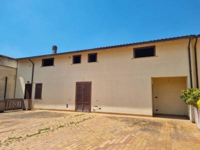 VILLA A SCHIERA VENDITA PERUGIA RAMAZZANO
