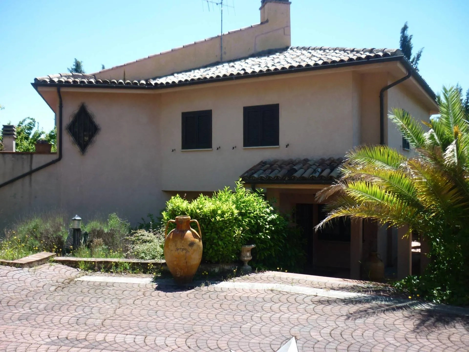 VILLA VENDITA TERNI TOANO