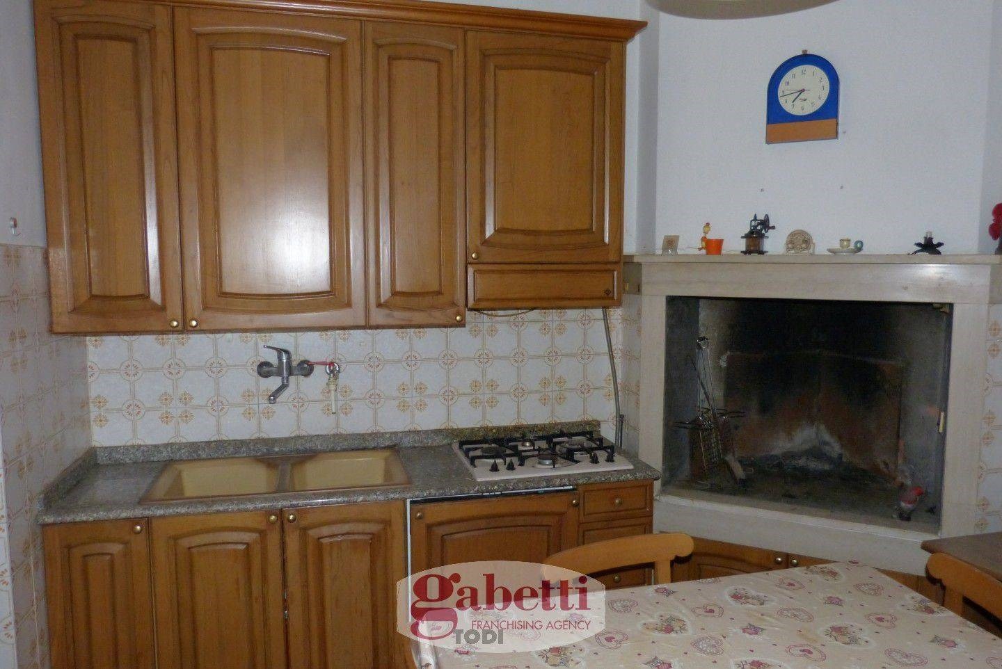 BIFAMILIARE VENDITA TODI