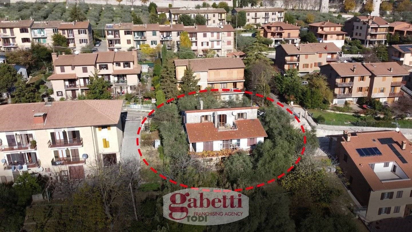 BIFAMILIARE VENDITA TODI