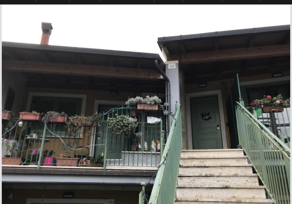 VILLA A SCHIERA VENDITA TERNI TOANO