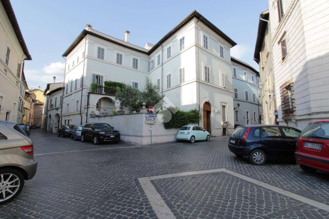 BILOCALE AFFITTO TERNI CENTRO STORICO