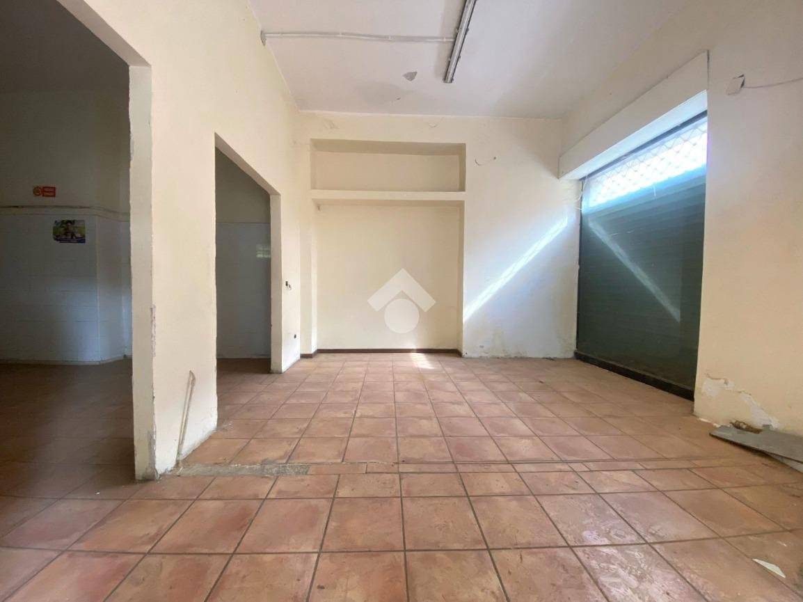 NEGOZIO VENDITA TERNI CENTRO STORICO