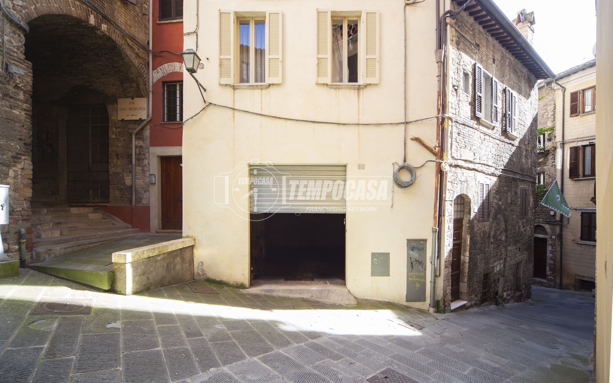 BOX - GARAGE VENDITA PERUGIA CENTRO STORICO