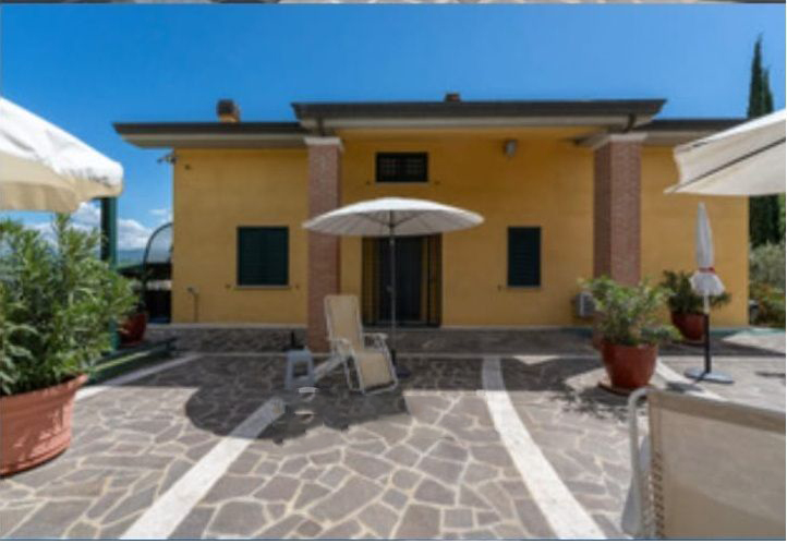 VILLA VENDITA PERUGIA CASAGLIA
