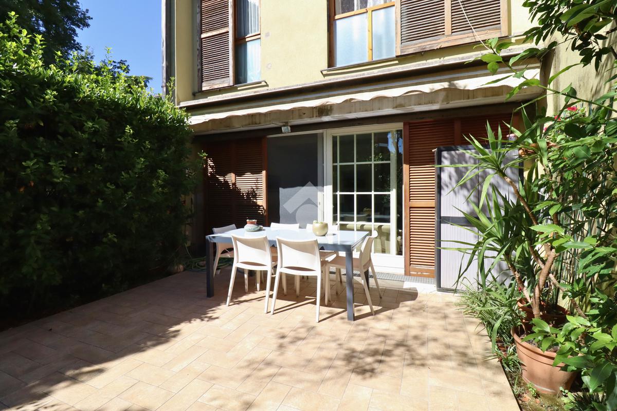 VILLA A SCHIERA VENDITA TERNI ZONA OSPEDALE