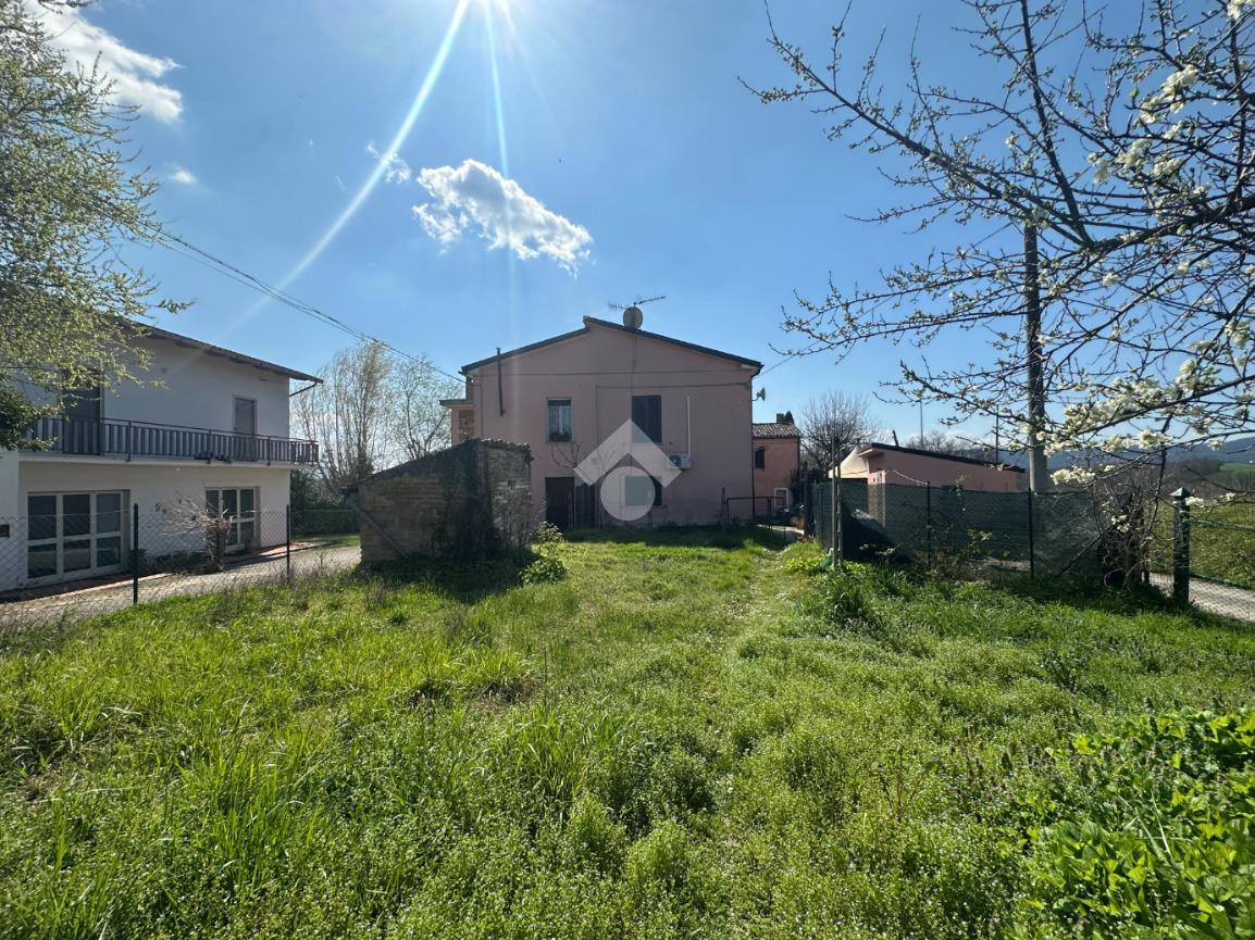PORZIONE DI CASA VENDITA MONTECASTRILLI FARNETTA
