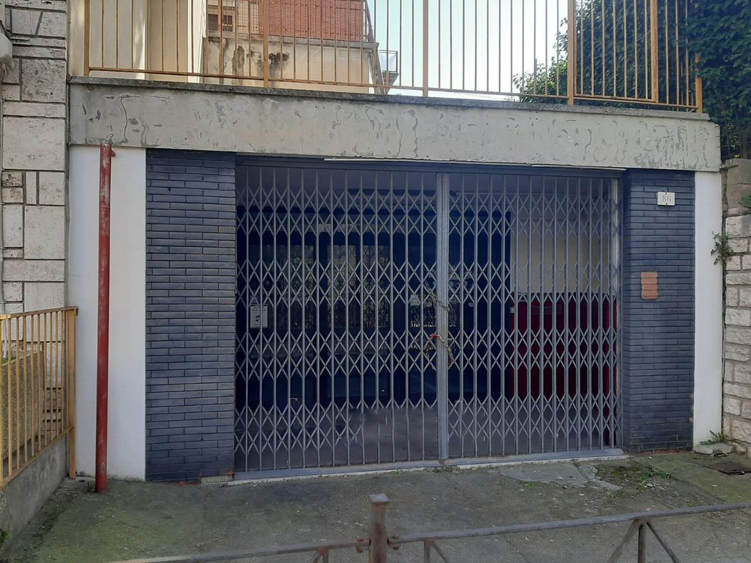 PALESTRA VENDITA PERUGIA ZONA FILOSOFI