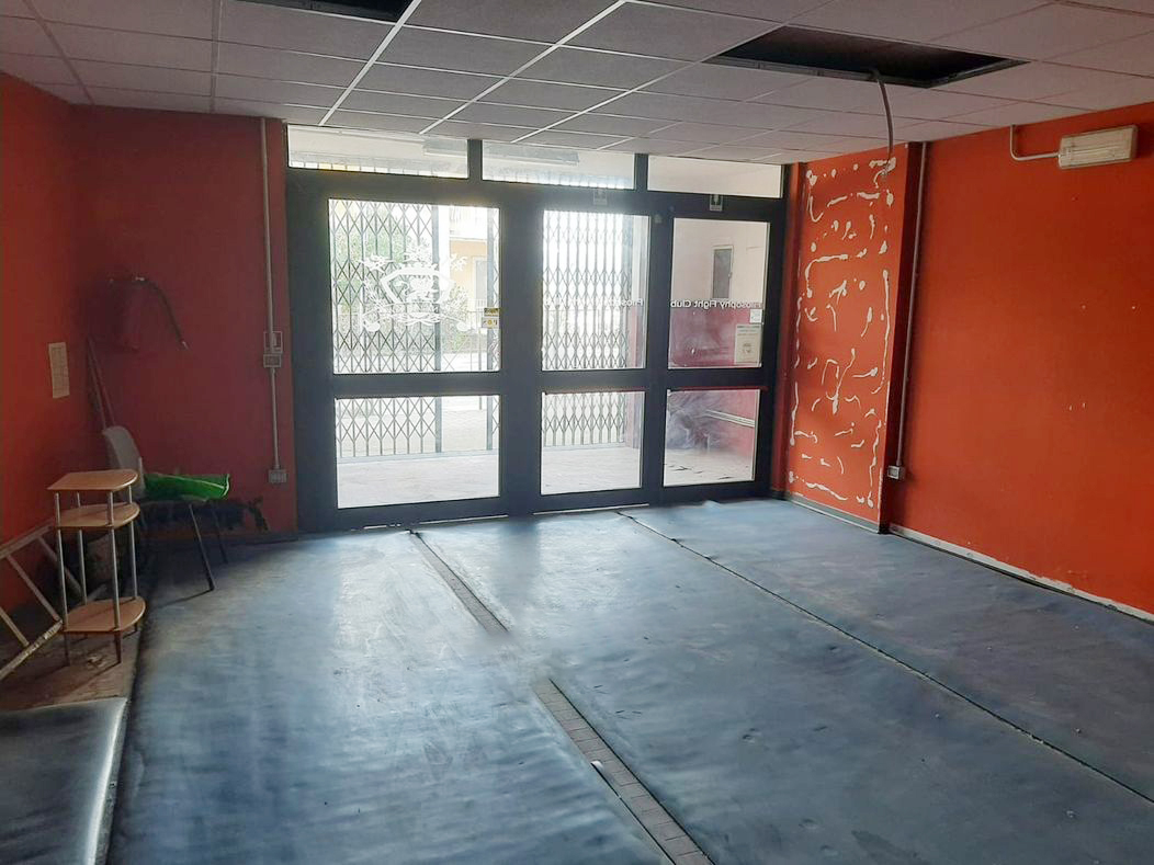 PALESTRA VENDITA PERUGIA ZONA FILOSOFI