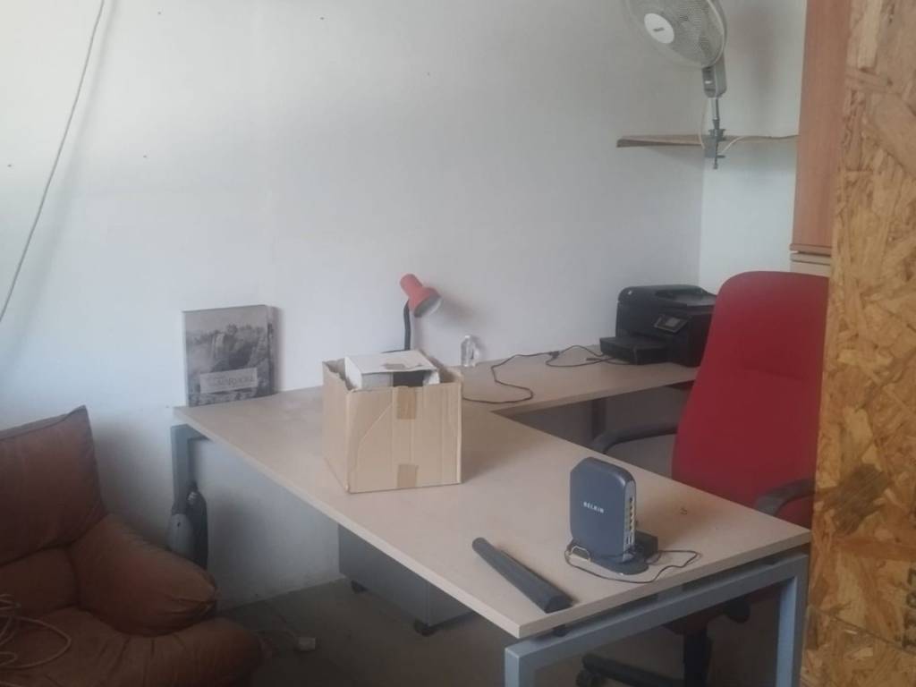 MAGAZZINO AFFITTO TERNI CITTÀ GIARDINO