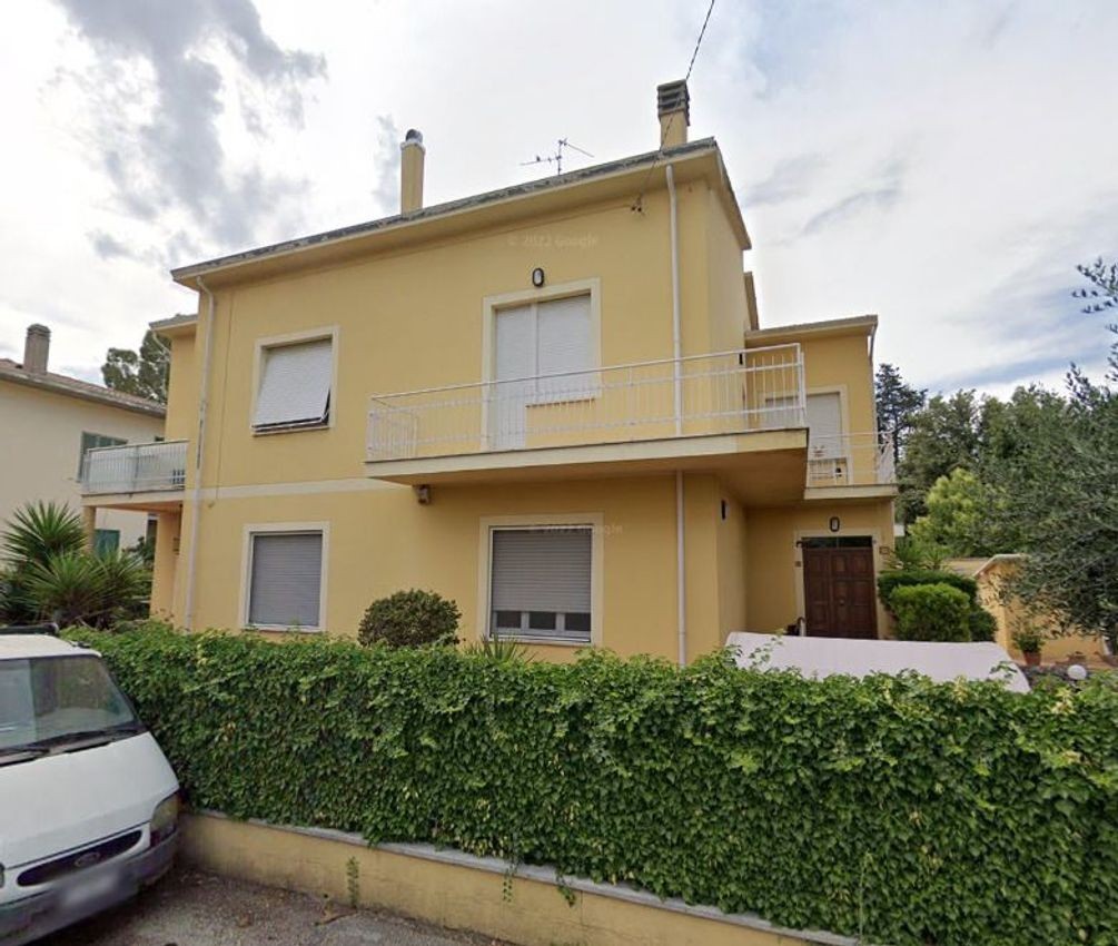 VILLA BIFAMILIARE VENDITA FOLIGNO