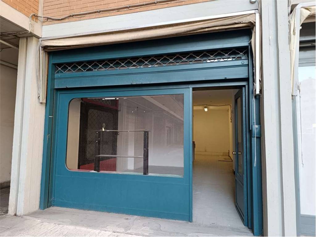 NEGOZIO AFFITTO PERUGIA ZONA GALLENGA