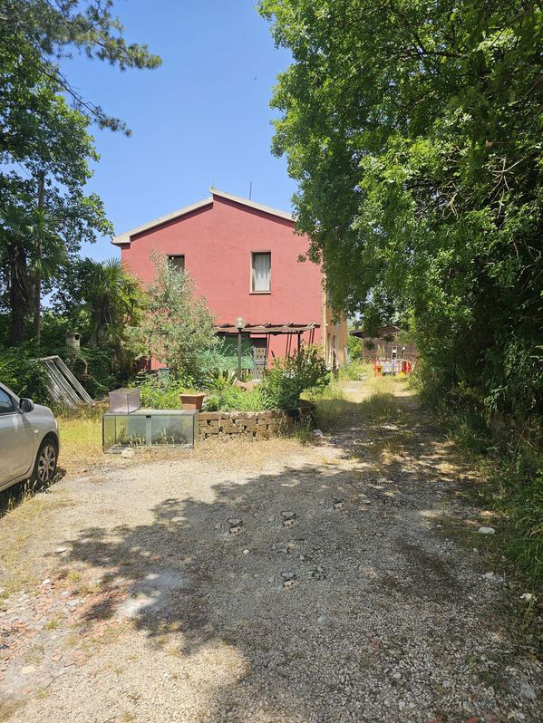 BIFAMILIARE VENDITA TERNI ZONA OSPEDALE