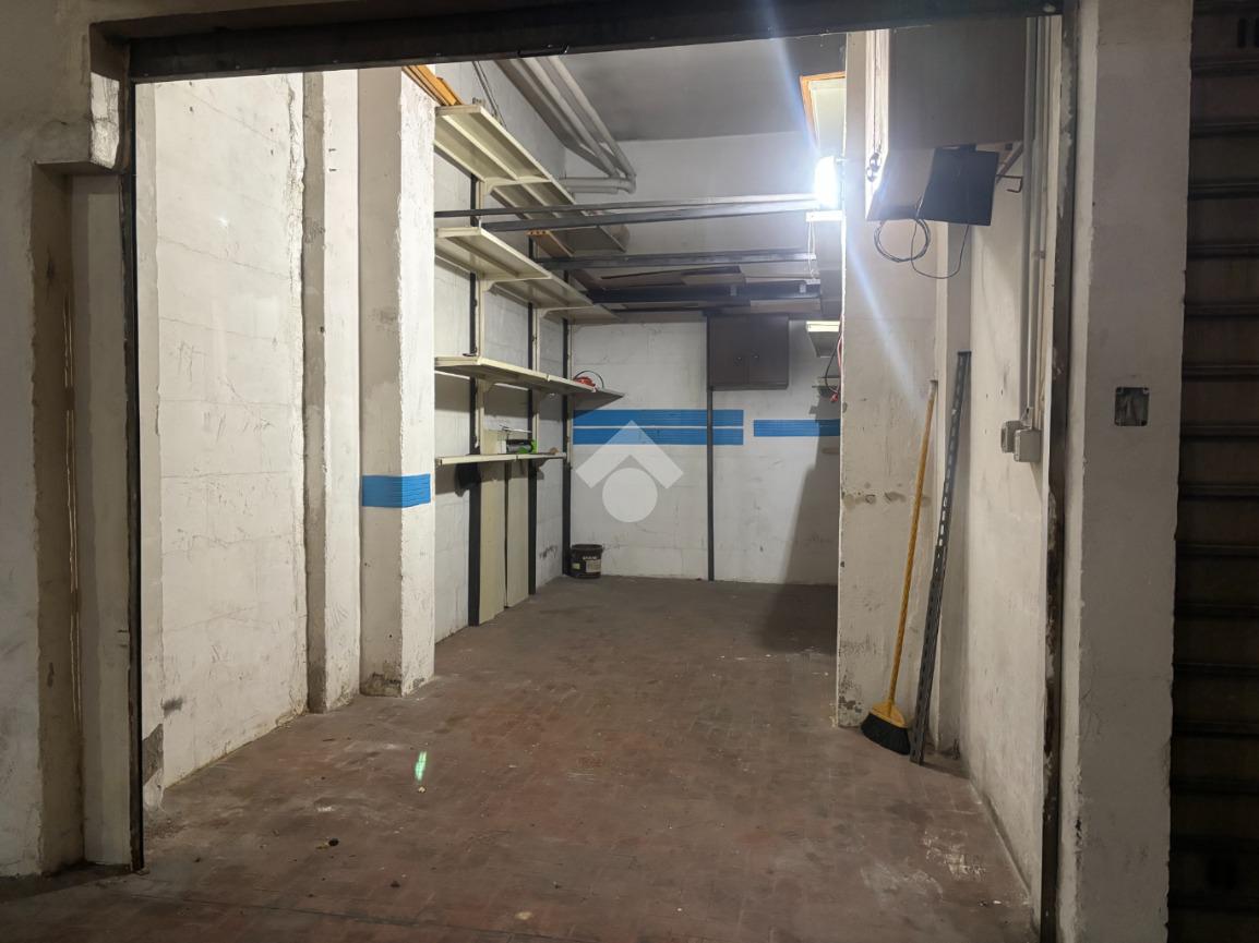 BOX - GARAGE VENDITA TERNI SEMICENTRO