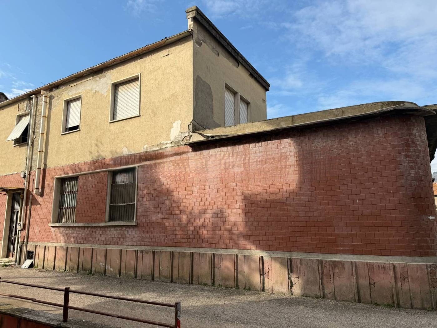 PALAZZO VENDITA PERUGIA PONTE FELCINO