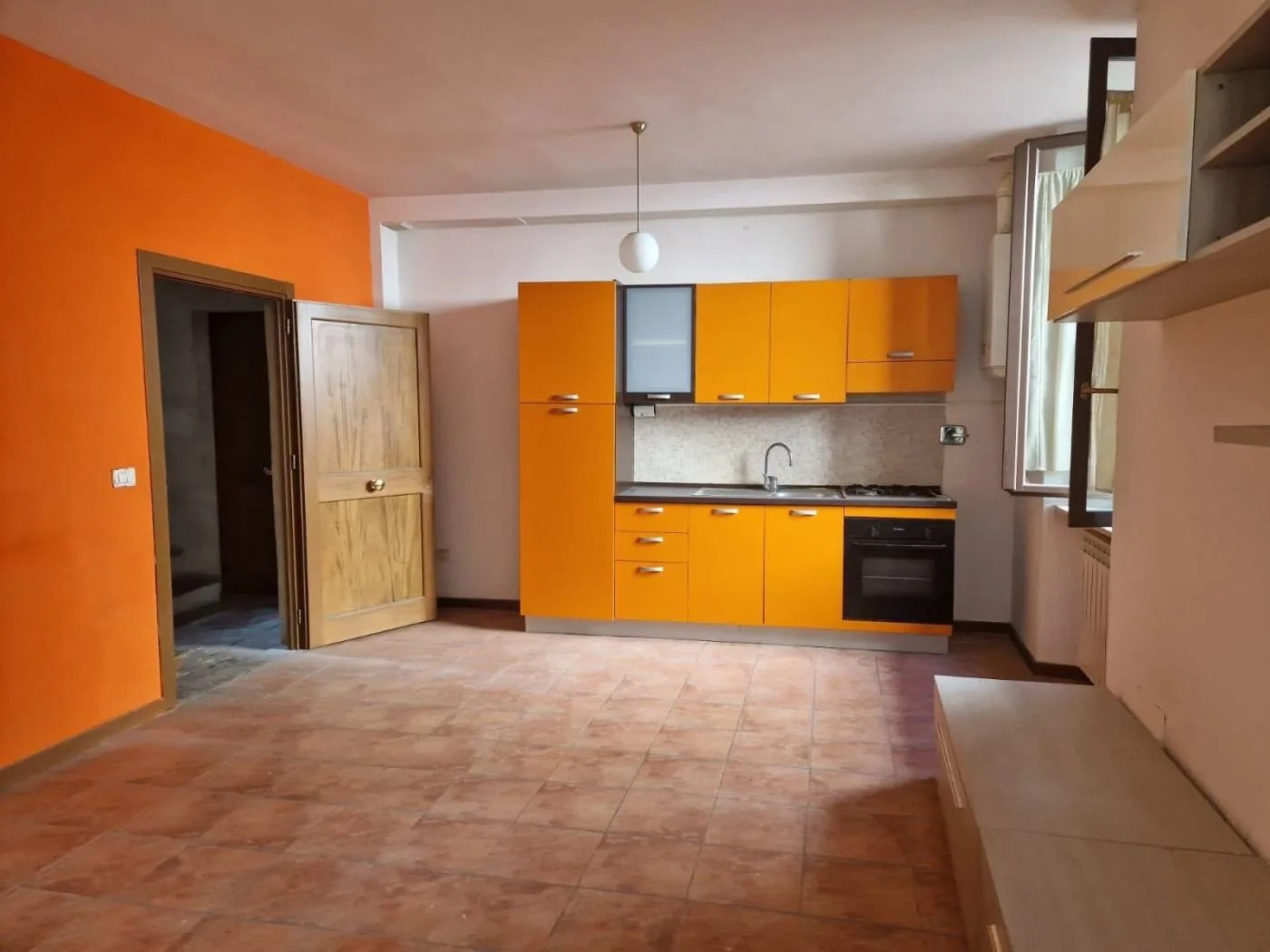 BILOCALE VENDITA FOLIGNO