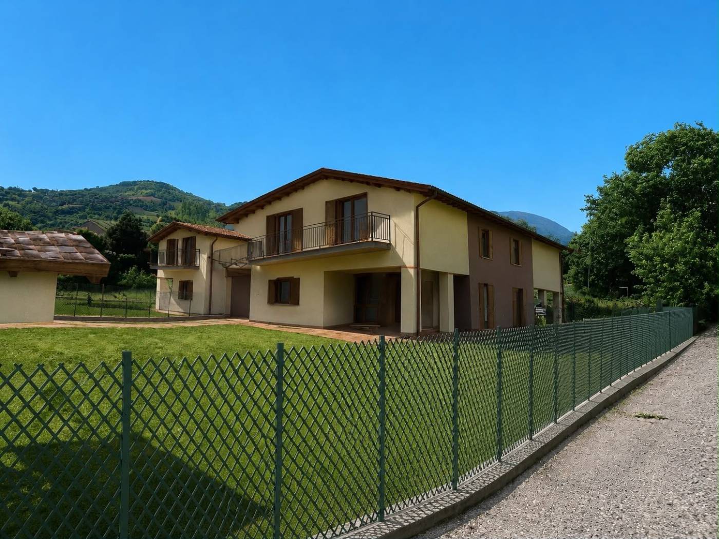 VILLA BIFAMILIARE VENDITA PERUGIA RAMAZZANO