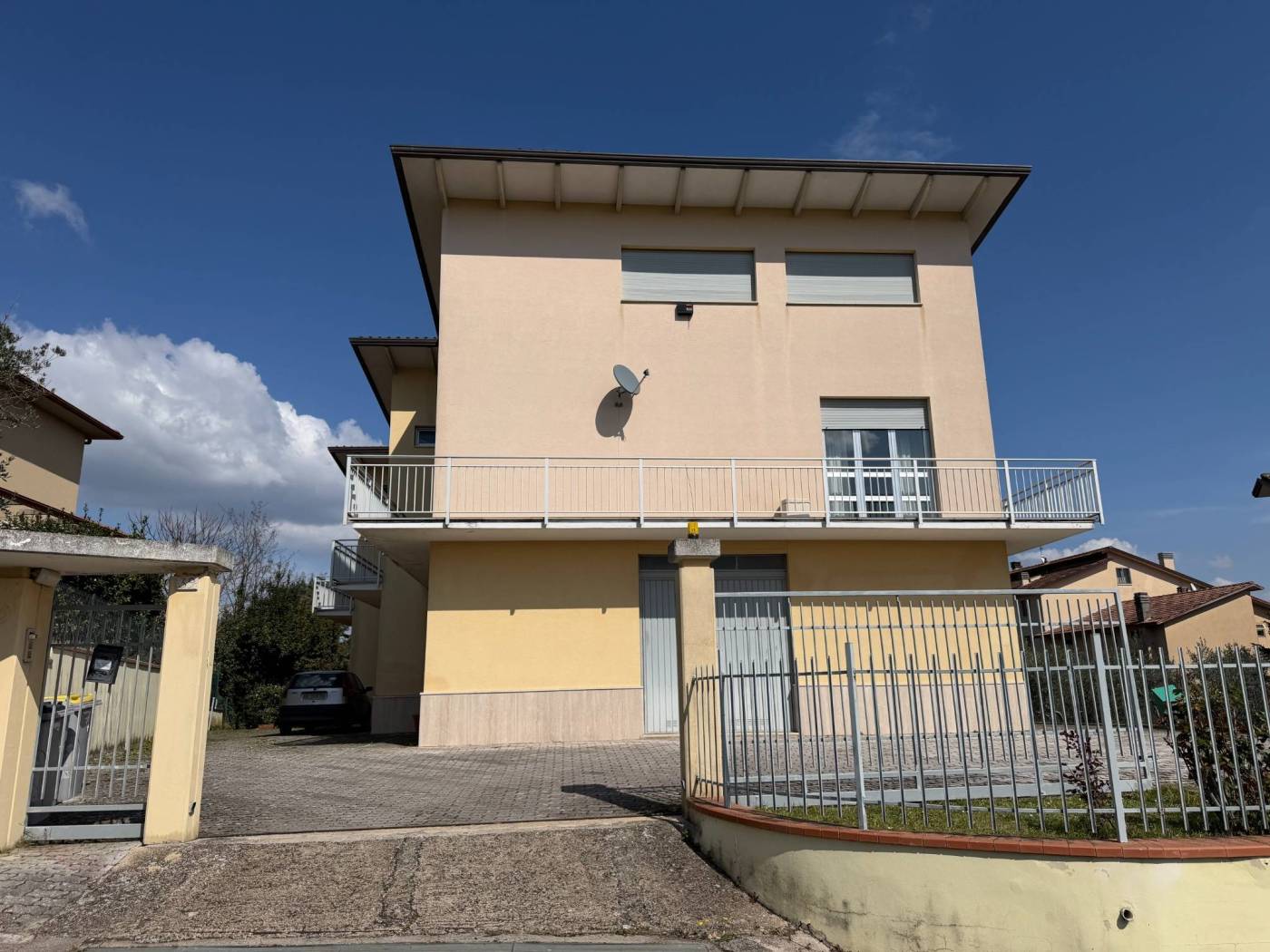 VILLA VENDITA PERUGIA PONTE FELCINO