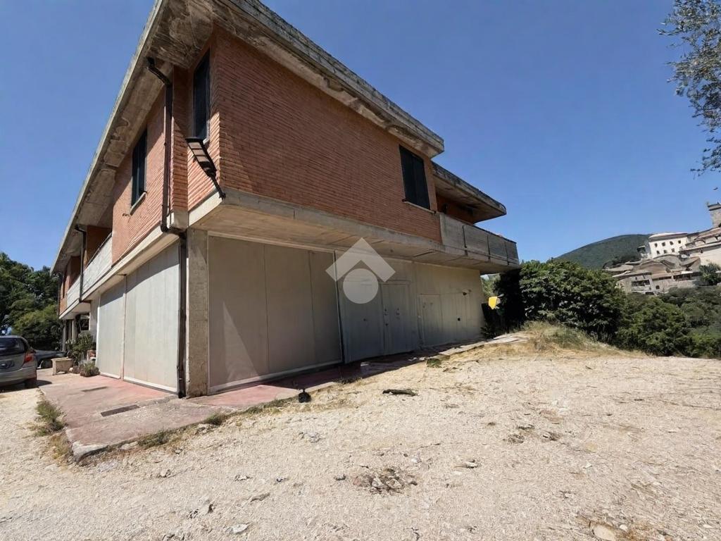 VILLA PORZIONE VENDITA ACQUASPARTA