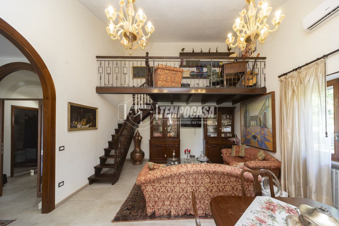 VILLA VENDITA PERUGIA MONTELAGUARDIA