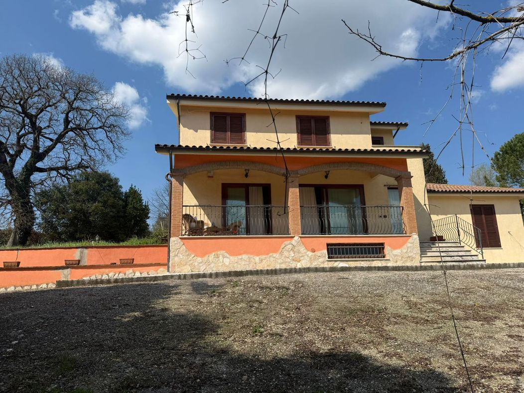 VILLA VENDITA TERNI COLLESCIPOLI