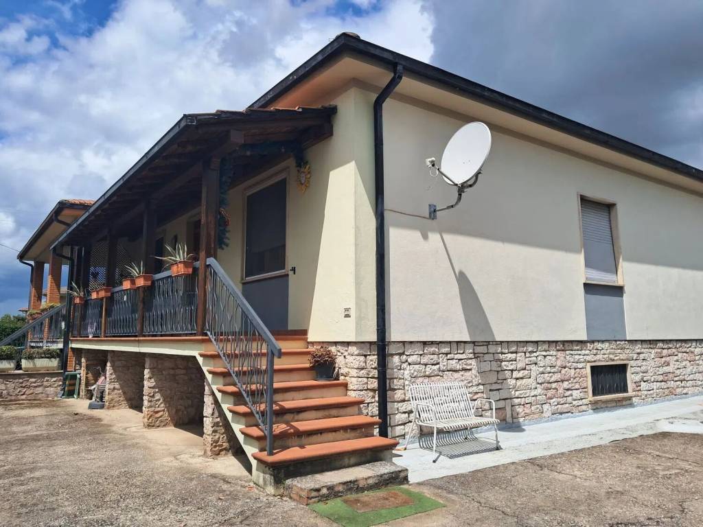 PORZIONE DI CASA VENDITA TERNI BORGO RIVO