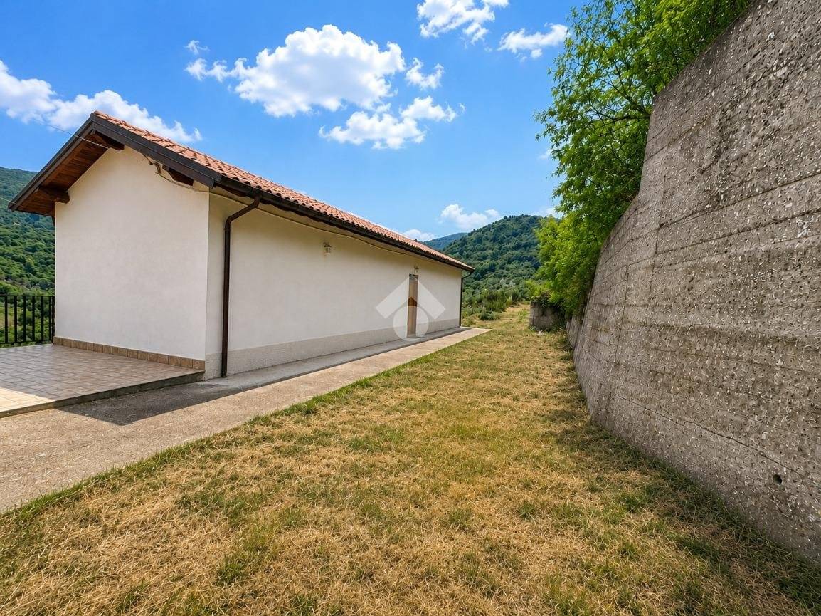CASA INDIPENDENTE VENDITA STRONCONE