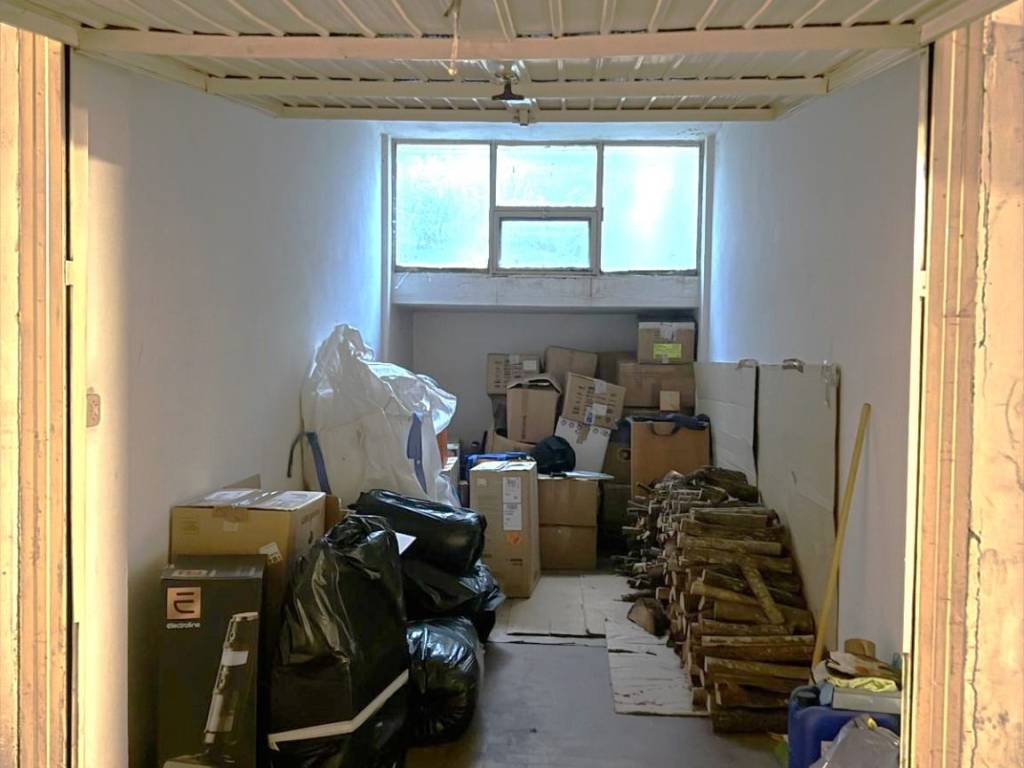 BOX - GARAGE VENDITA TERNI ZONA TURATI